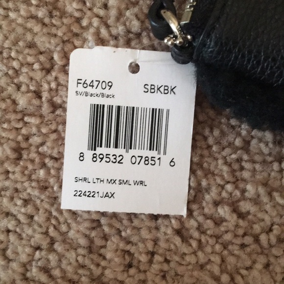 Black Coach wristlet BNWT - Picture 3 of 4